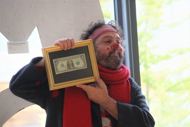 CECI EST UN SPECTACLE / Francis Albiero, Lydie Gustin, Cie Les 2 de la spontanée / Théâtre, clown et art contemporain, à partir de 12 ans